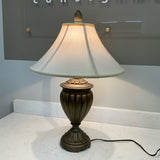 Urn Lamp (R)