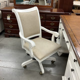 Haverty's Desk with Chair