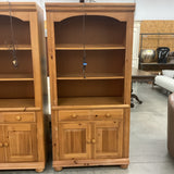 Broyhill Lighted Bookcase (as is)
