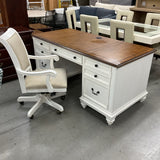 Haverty's Desk with Chair