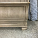 Lexorne King Bed (NO SLATS)