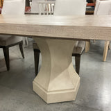 Bernhardt Fancy Face Table with 2 Leaves & 4 Chairs