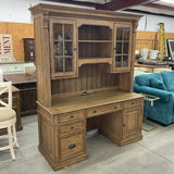 Havertys Avondale Desk with Hutch