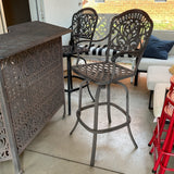 Hanamint Bar with 3 Stools