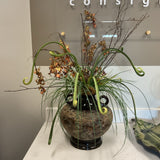 Arrangement in Urn