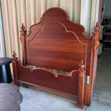 Vaughan Bassett Queen Bed