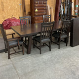 Haverty's Arden Ridge Table, 6 Chairs, 2 Leaves