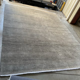 7'10" x 10' Rug