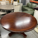 60" Round Thomasville Fredrickburg Table w/Leaf & Pads
