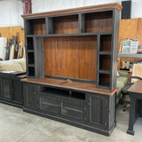 Laredo Media Console