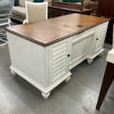 Haverty's Desk with Chair