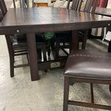 A America Table with 1 leaf and 6 Chairs