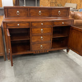 Liz Claiborne Buffet