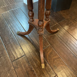 Pie Crust Table