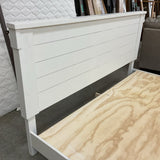 Ashley Hollentown King Bed