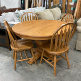 Ethan Allen Table w/ 4 Chairs & Leaf