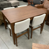 Pike and Main Table with 4 Chairs