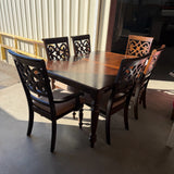 Table with 6 Chairs and 1 Leaf
